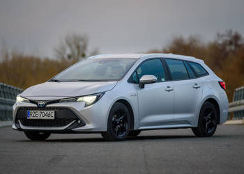 Toyota Corolla 1.8 TS 1.8 Hybrid z 2019r. Serwisowana. 2 kpl. alufelg