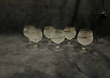 Zestaw kieliszków z matowego szkła PRL