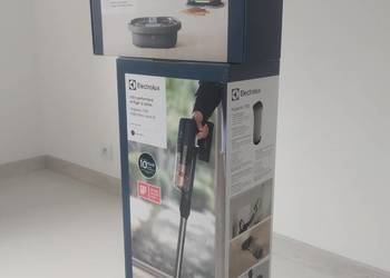 Nowy odkurzacz piorący ze stacją myjącą Electrolux
