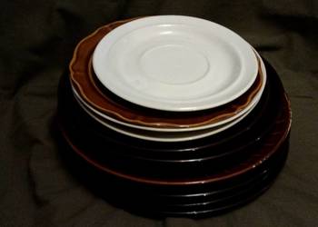 Talerze Porcelit Pruszków różne 10 szt.