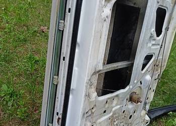 Mercedes W124 drzwi tył lewe białe 124 tylne Mercedes W124 drzwi tył lewe białe 124 tylne