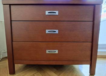 Sprzedam komodę z 3 szufladami