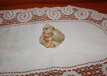 Figurka dziecko motylek PRL