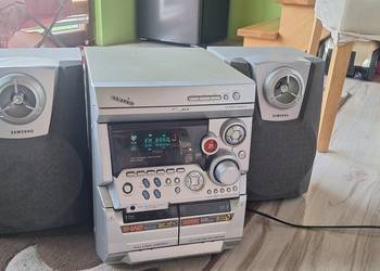 Wieża Samsung b420 pilot w zestawie