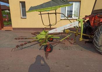 Zgrabiarka karuzelowa Claas WS327 S