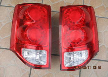 Dodge CARAVAN 11-17 lampa tylna prawa i lewa.