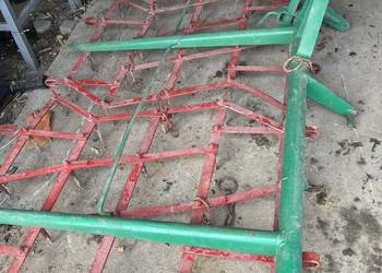 Brony pług rozsiewacz