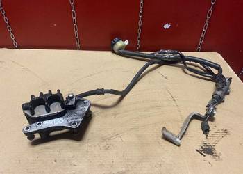 Honda VFR 750 RC36 zacisk hamulcony tył klocki dźwignia B488