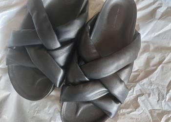 Czarne klapki Gino Rossi 37 nowe skóra naturalna