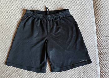 KIPSTA spodenki rozmiar 146