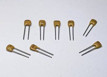 Kondensator 180pF 63V KFPm CERAD