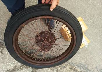 PStare tylnie koło do zabytkowego motocykla 19"