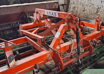 Agregat uprawno-siewny