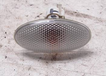 KIERUNKOWSKAZ LEWY PRAWY BŁOTNIKA SUZUKI SWIFT VI MK8