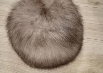 Czapka z naturalnego futra z lisa srebrnego Czapka z naturalnego futra z lisa srebrnego