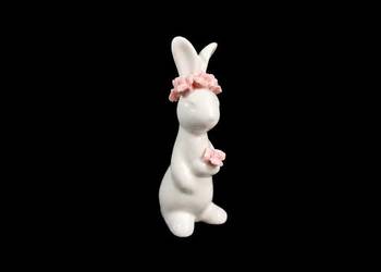 Porcelanowa figurka zajączka