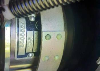 Węglowy regulator napięcia RUG-82