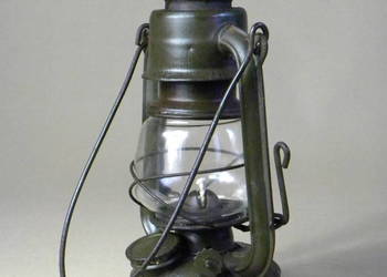 Polska lampa naftowa Jupiter 0 zieleń wojskowa- zabytek