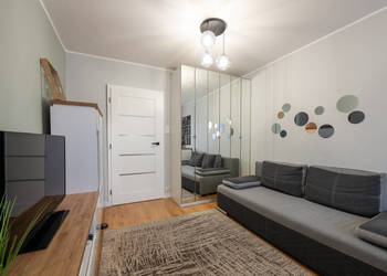 Jasne 3 pokoje * 2 piętro * oddzielna kuchnia * 48m2