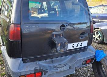 Lampa tylna lewa terrano 2 maverick