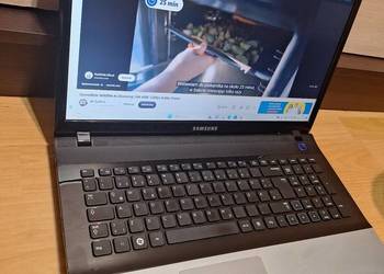 Laptop Samsung 17 cali z Windows 11