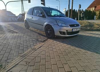 Sprzedam Forda Fiestę