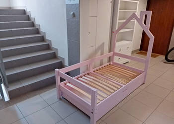 Łóżko domek 80x160 różowe drewniane