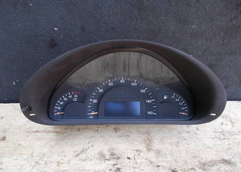 mercedes C220 2.2 dci 03r licznik zegary predkościomierz