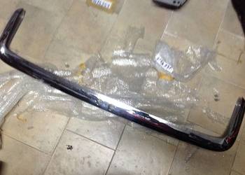 Fiat 125/125 S/125p - nowy tylny zderzak,lecz z wypryskami