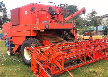 Kombajn zbożowy Bizon super Z056