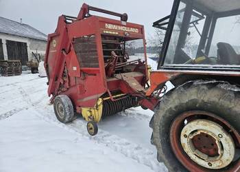 Prasa New holland 841