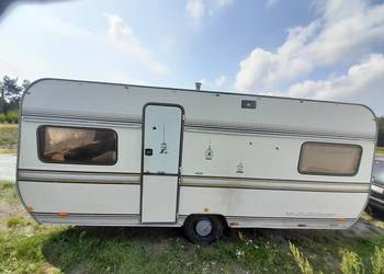 Przyczepa kempingowa z brodzikiem,transport