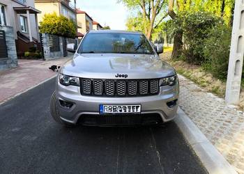 Jeep Grand Cherokee Altitude 3.6 benzyna 210KM 2019r Bogate wyposażenie