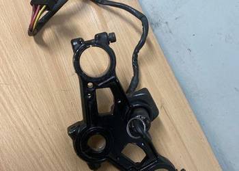 Honda CBX 750 Półka górna Stacyjka Kluczyk Zawieszenie Honda CBX 750 Półka górna Stacyjka Kluczyk Zawieszenie