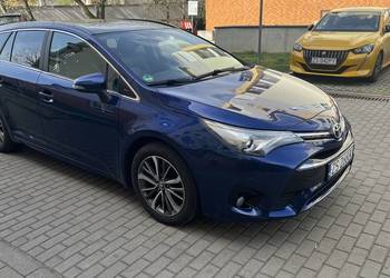 Toyota Avensis 1.8 Automat Combi Executive