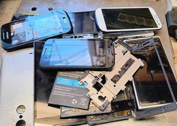 Telefony komórkowe mix.