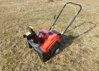 Odśnieżarka spalinowa AGT nie używana z zagranicy.