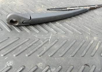 Ramkę wycieraczki tylnej ford focus MK1 kombi