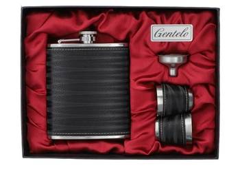 Elegancka Czarna Piersiówka Obszyta Skórą w Zestawie z Kieliszkami Gentelo