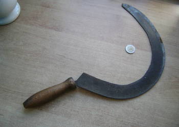 Starocie z PRL - Stare narzędzia = Sierp przedwojenny, sprawny