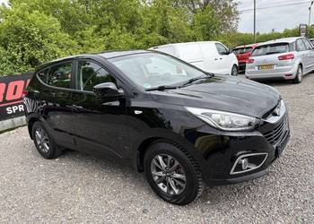 Hyundai ix35 / ładny bez rdzy / Niemcy / benzyna / hak / bogata opcja /