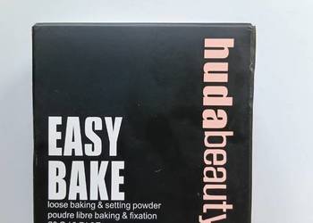 Huda Beauty Easy Bake Blondie 20 g – puder utrwalający (nowy)