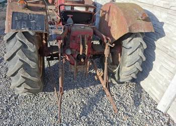 Mc cormick f240  ciagnik  c 330