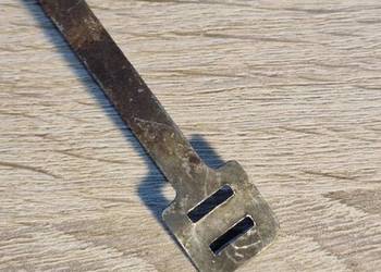 Junak M10 M07 - opaska gumy pod zbiornikiem