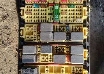 Skrzynka bezpieczników Iveco Daily III 2.8