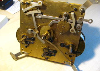 Mechanizm zegara kominkowego - werk - nakręcany - kwadransowy