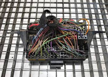 SKRZYNKA BEZPIECZNIKÓW FORD TRANSIT IV Bus 94-00 2.5 76KM MODUŁ