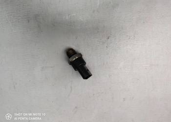 Czujnik na listwe mercedes 1.5 0281002504