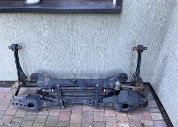 Belka tył Toyota Auris 2013