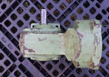 przekładnia ślimakowa  reduktor 26 do 1